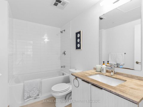 Photo 16 at 3909 - 11 Wellesley Street W, Bay Street Corridor, Toronto