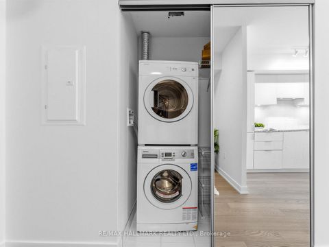 Photo 21 at 3909 - 11 Wellesley Street W, Bay Street Corridor, Toronto