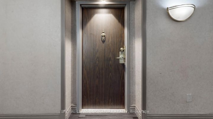 Photo 4 at 307 - 2901 Kipling Avenue, Jamestown, Toronto