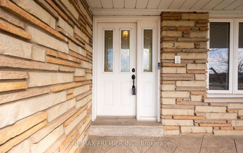 Photo 4 at 3 Mayberry Road, Jane Heights, Toronto