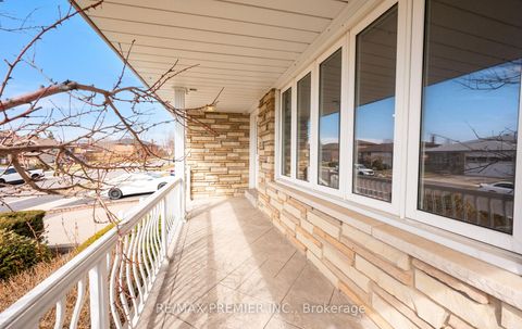 Photo 5 at 3 Mayberry Road, Jane Heights, Toronto