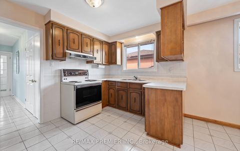 Photo 17 at 3 Mayberry Road, Jane Heights, Toronto