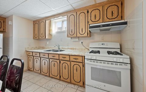 Photo 39 at 3 Mayberry Road, Jane Heights, Toronto