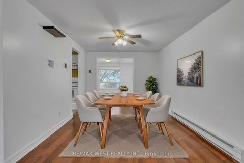 Photo 2 at 18 Maple Leaf Terrace, Cookstown, Innisfil