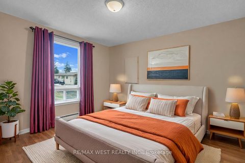 Photo 6 at 18 Maple Leaf Terrace, Cookstown, Innisfil