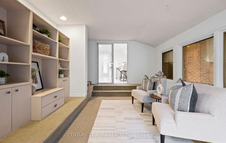 Photo 16 at 6128 Wabukayne Court, Meadowvale, Mississauga