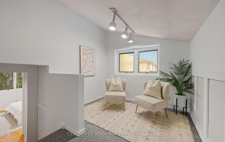 Photo 26 at 6128 Wabukayne Court, Meadowvale, Mississauga