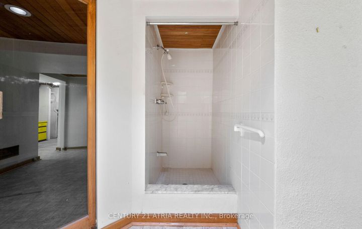 Photo 40 at 6128 Wabukayne Court, Meadowvale, Mississauga