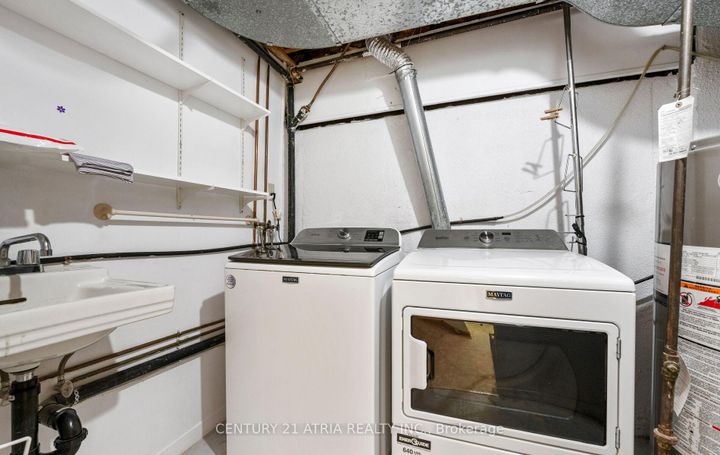 Photo 43 at 6128 Wabukayne Court, Meadowvale, Mississauga