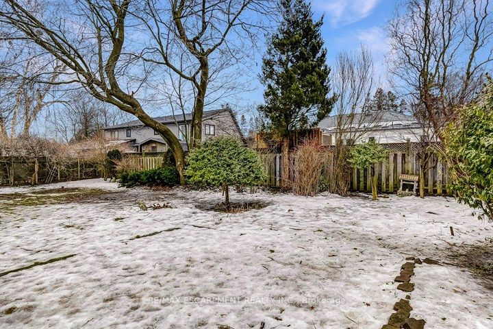 Photo 21 at 34 Oakley Court, Ancaster, Hamilton