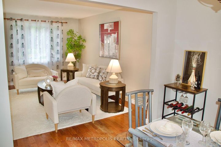 Photo 12 at 1405 Manitou Drive, Samac, Oshawa