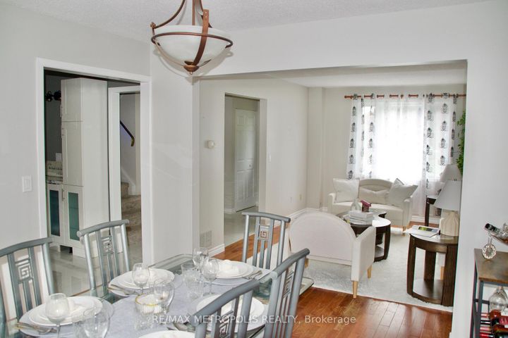 Photo 16 at 1405 Manitou Drive, Samac, Oshawa