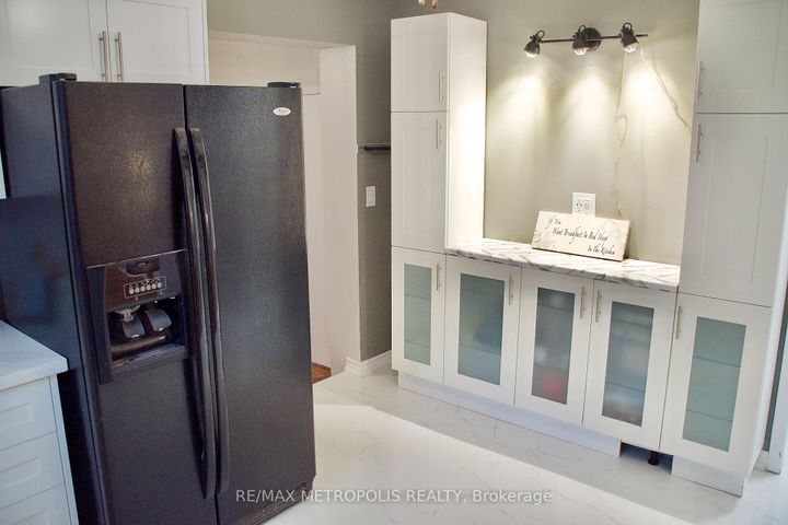 Photo 19 at 1405 Manitou Drive, Samac, Oshawa