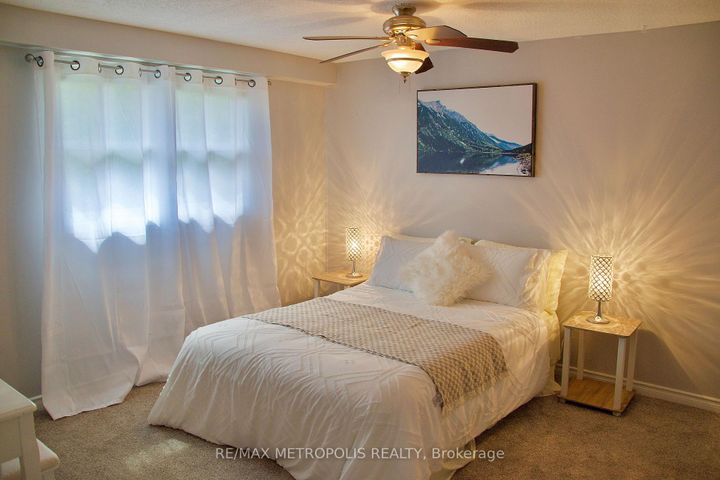 Photo 22 at 1405 Manitou Drive, Samac, Oshawa