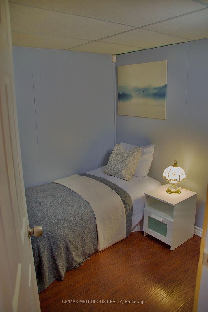 Photo 32 at 1405 Manitou Drive, Samac, Oshawa