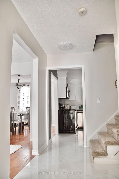 Photo 9 at 1405 Manitou Drive, Samac, Oshawa