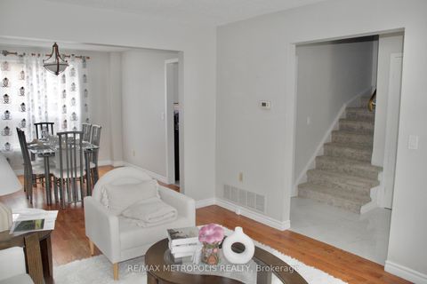 Photo 15 at 1405 Manitou Drive, Samac, Oshawa