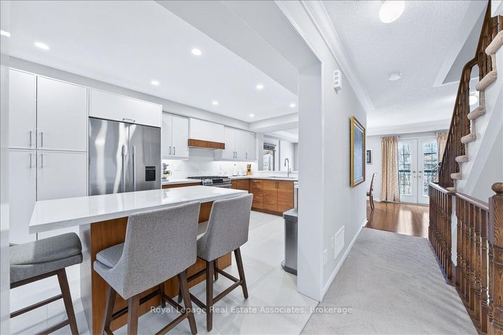 Photo 11 at 77 - 2178 Fiddlers Way, WM Westmount, Oakville