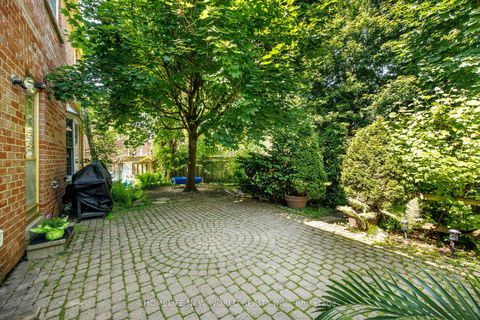 Photo 7 at 158 Murray Drive, Aurora Highlands, Aurora