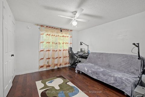 Photo 15 at 158 Murray Drive, Aurora Highlands, Aurora