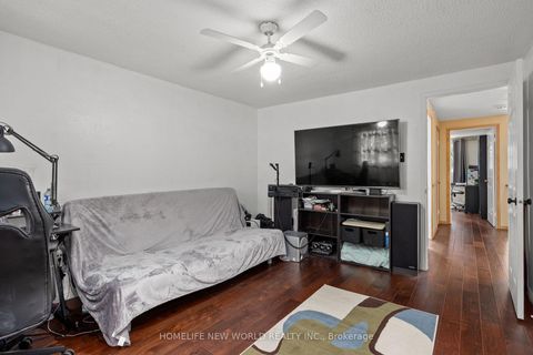 Photo 16 at 158 Murray Drive, Aurora Highlands, Aurora