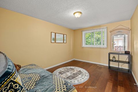 Photo 17 at 158 Murray Drive, Aurora Highlands, Aurora