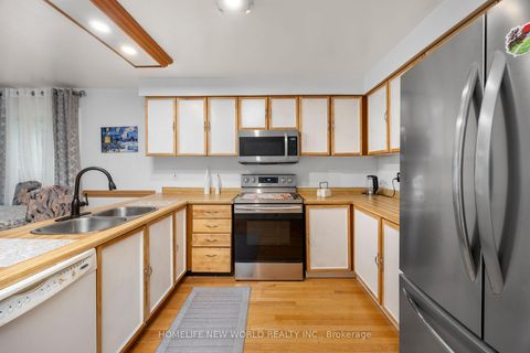 Photo 31 at 158 Murray Drive, Aurora Highlands, Aurora