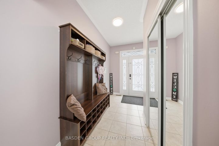 Photo 9 at 101 Eastview Gate, Bram East, Brampton