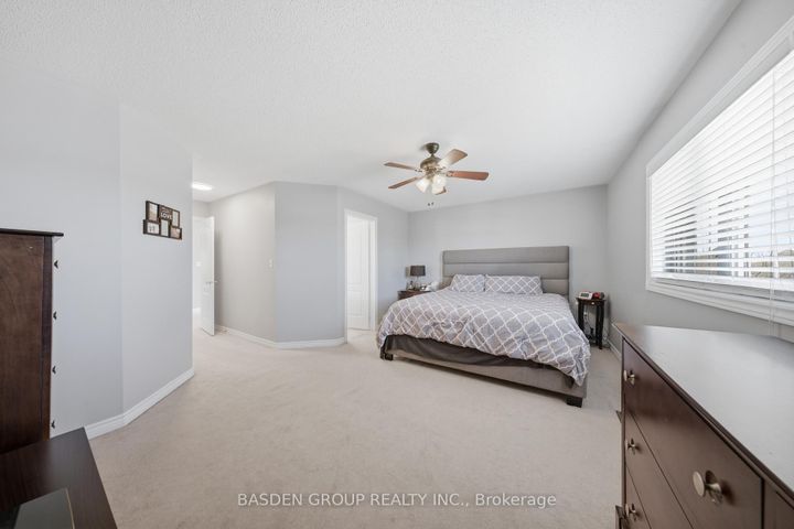Photo 17 at 101 Eastview Gate, Bram East, Brampton
