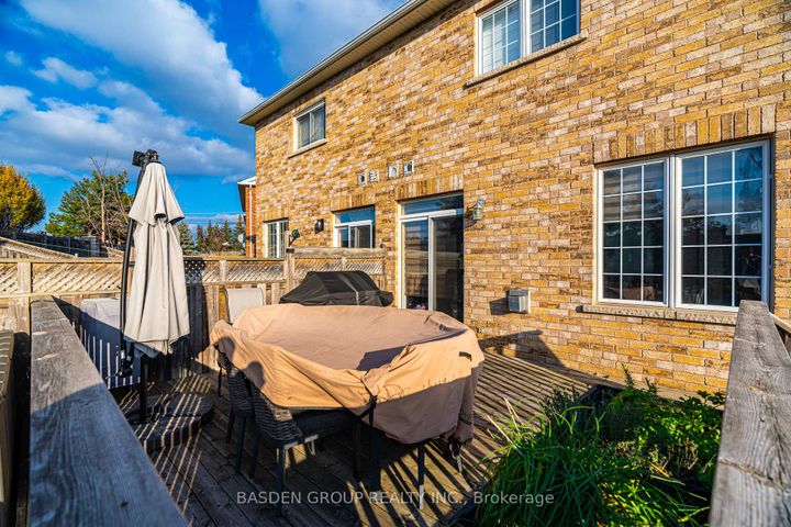 Photo 33 at 101 Eastview Gate, Bram East, Brampton