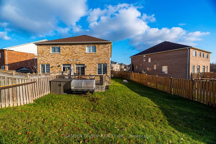 Photo 35 at 101 Eastview Gate, Bram East, Brampton