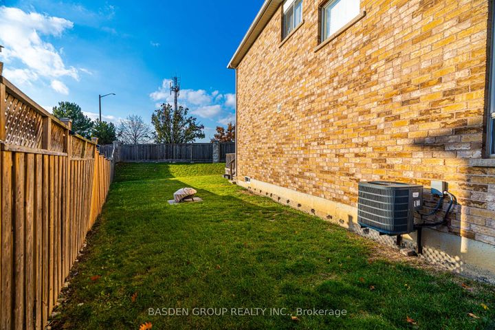 Photo 42 at 101 Eastview Gate, Bram East, Brampton