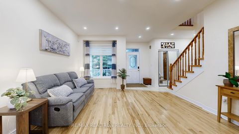 Photo 3 at 12 Launch Gate, Oak Ridges Lake Wilcox, Richmond Hill