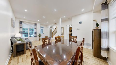 Photo 9 at 12 Launch Gate, Oak Ridges Lake Wilcox, Richmond Hill