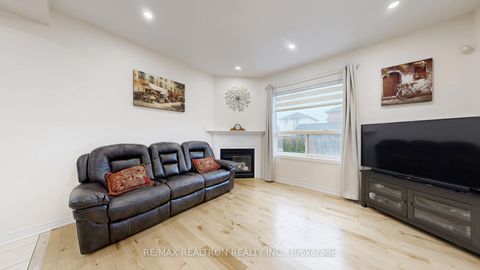 Photo 10 at 12 Launch Gate, Oak Ridges Lake Wilcox, Richmond Hill