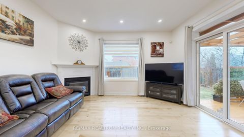 Photo 11 at 12 Launch Gate, Oak Ridges Lake Wilcox, Richmond Hill