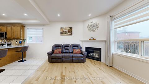 Photo 12 at 12 Launch Gate, Oak Ridges Lake Wilcox, Richmond Hill