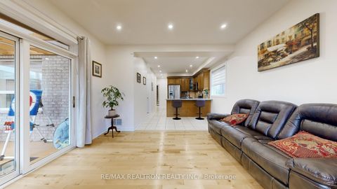 Photo 14 at 12 Launch Gate, Oak Ridges Lake Wilcox, Richmond Hill