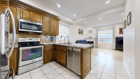 Photo 17 at 12 Launch Gate, Oak Ridges Lake Wilcox, Richmond Hill