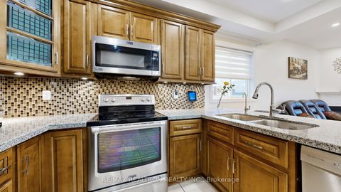 Photo 18 at 12 Launch Gate, Oak Ridges Lake Wilcox, Richmond Hill