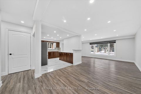 Photo 5 at 4 Grovenest Drive, Morningside, Toronto