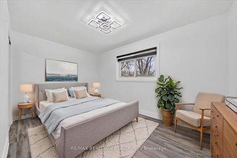 Photo 12 at 4 Grovenest Drive, Morningside, Toronto