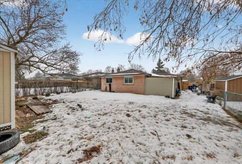 Photo 27 at 4 Grovenest Drive, Morningside, Toronto