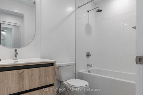 Photo 16 at 320 - 7950 Bathurst Street, Beverley Glen, Vaughan