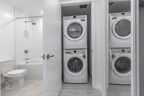 Photo 17 at 320 - 7950 Bathurst Street, Beverley Glen, Vaughan