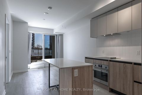 Photo 24 at 320 - 7950 Bathurst Street, Beverley Glen, Vaughan