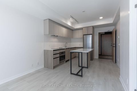 Photo 26 at 320 - 7950 Bathurst Street, Beverley Glen, Vaughan