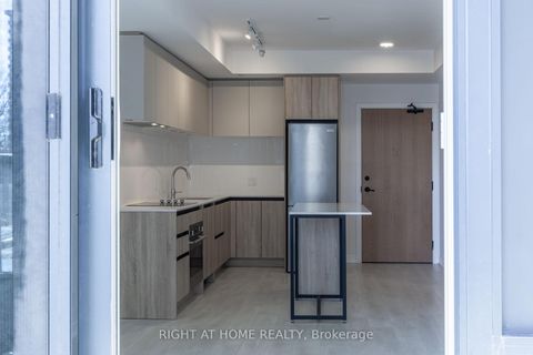 Photo 36 at 320 - 7950 Bathurst Street, Beverley Glen, Vaughan