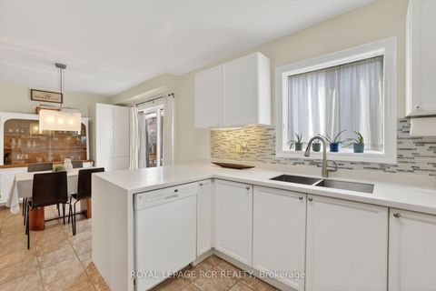 Photo 18 at 172 Matthew Boyd Crescent, Woodland Hill, Newmarket