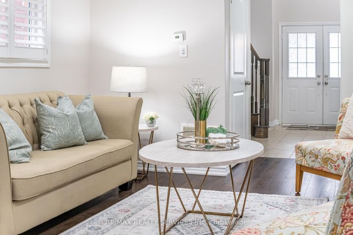 Photo 6 at 31 MIRACLE Trail, Northwest Brampton, Brampton